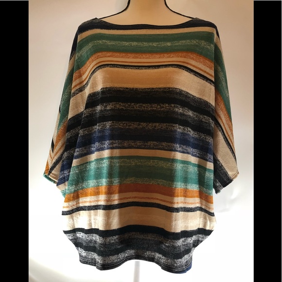 🔥SALE🔥 NEW Batwing sleeve Striped Top Sizes S, M - Picture 2 of 4